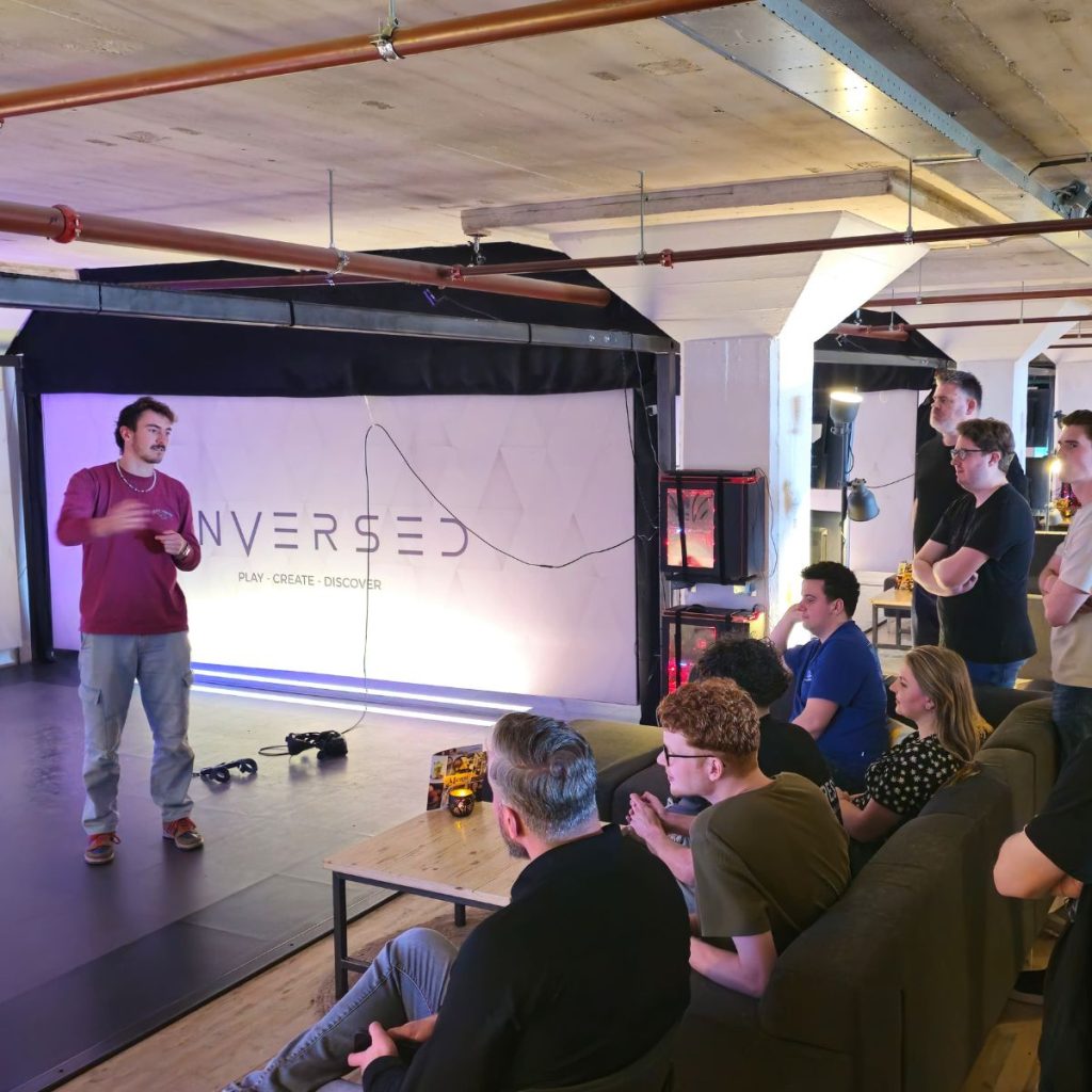 Yooker Teamuitje Enversed